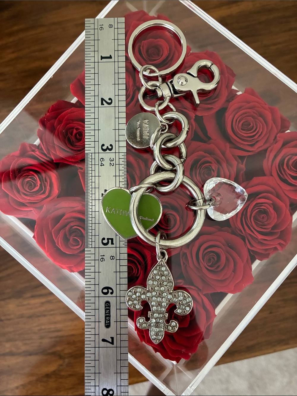 Kathy Van Zeeland Silver Fleur-de-Lis Rhinestone Charm / Keychain Green Heart - Picture 9 of 9
